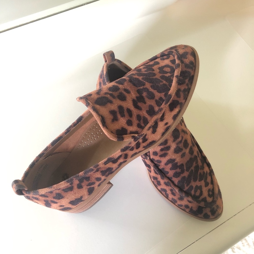 Leopard print flats